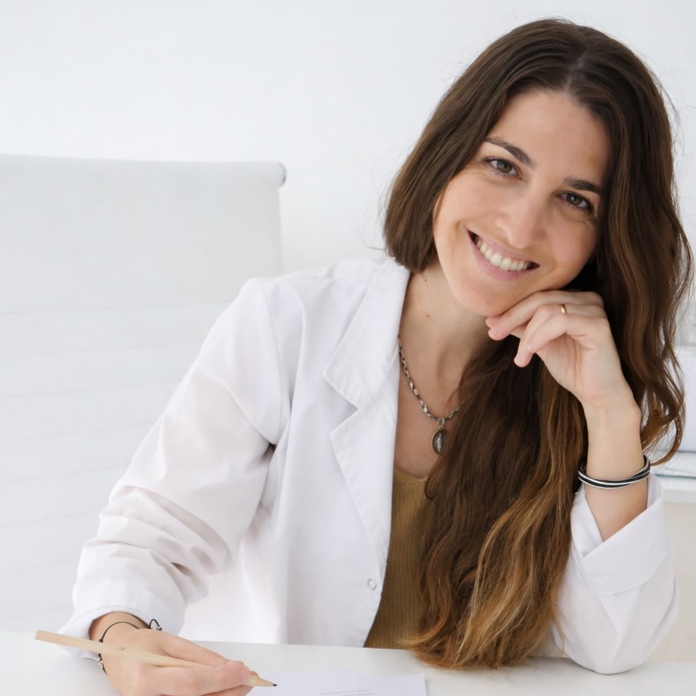 Dra. Virginia Saiach — Directora EMBE Academy